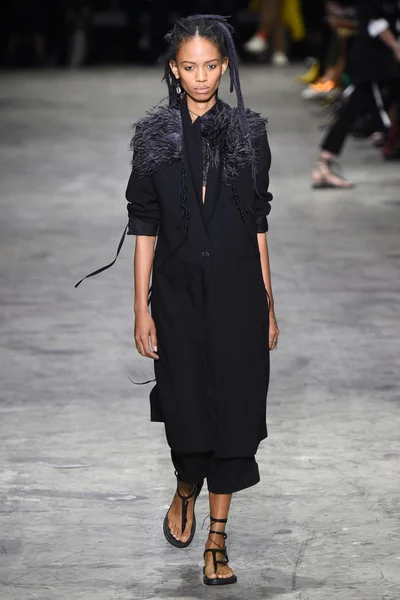 Look 4